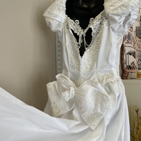Vintage Wedding Original 90’s Wedding Dress Size 6 - Picture 7 of 12